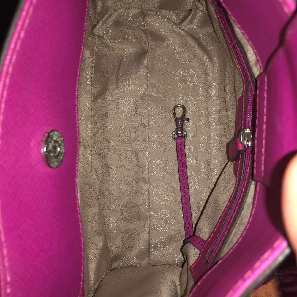 Michael Kors Saffiano Hamilton East West Satchel - Picture 4 of 5